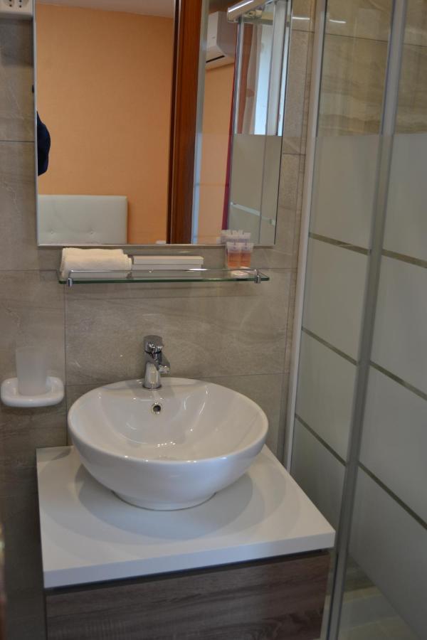 Casa Yoghi Hotel Cadenazzo Bagian luar foto